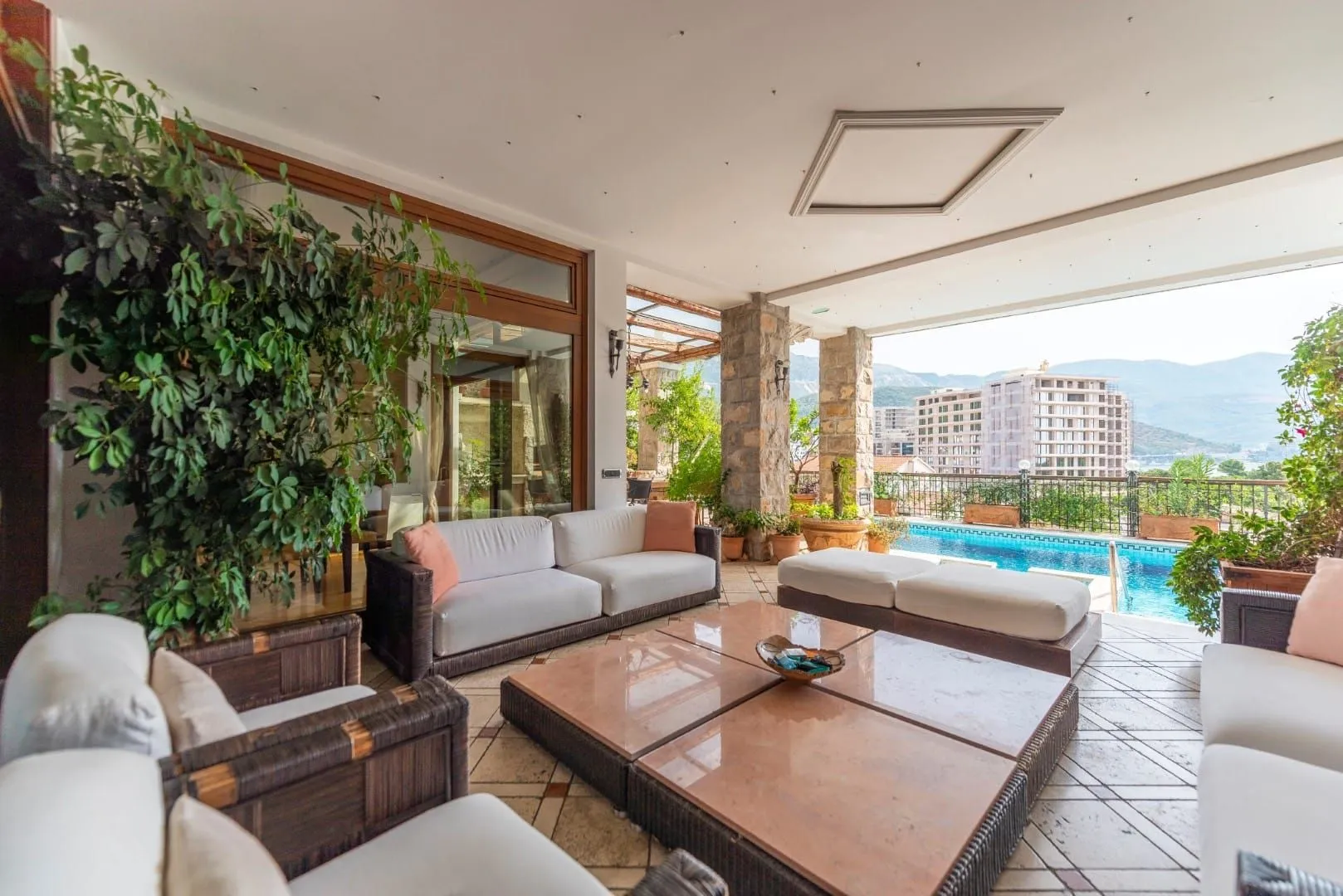 Sale, house, 1264m², Gospoština, Budva
