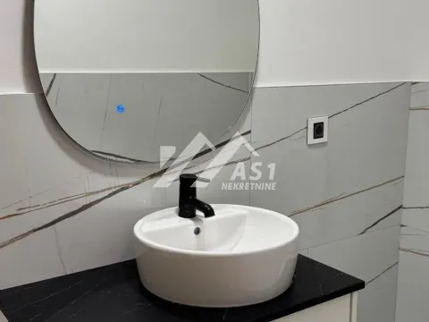 Izdavanje, četvorosoban stan, 165m², Sremska Kamenica, Petrovaradin - image 9