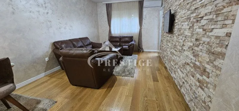 Izdavanje, jednosoban stan, 50m², Central Point, Podgorica