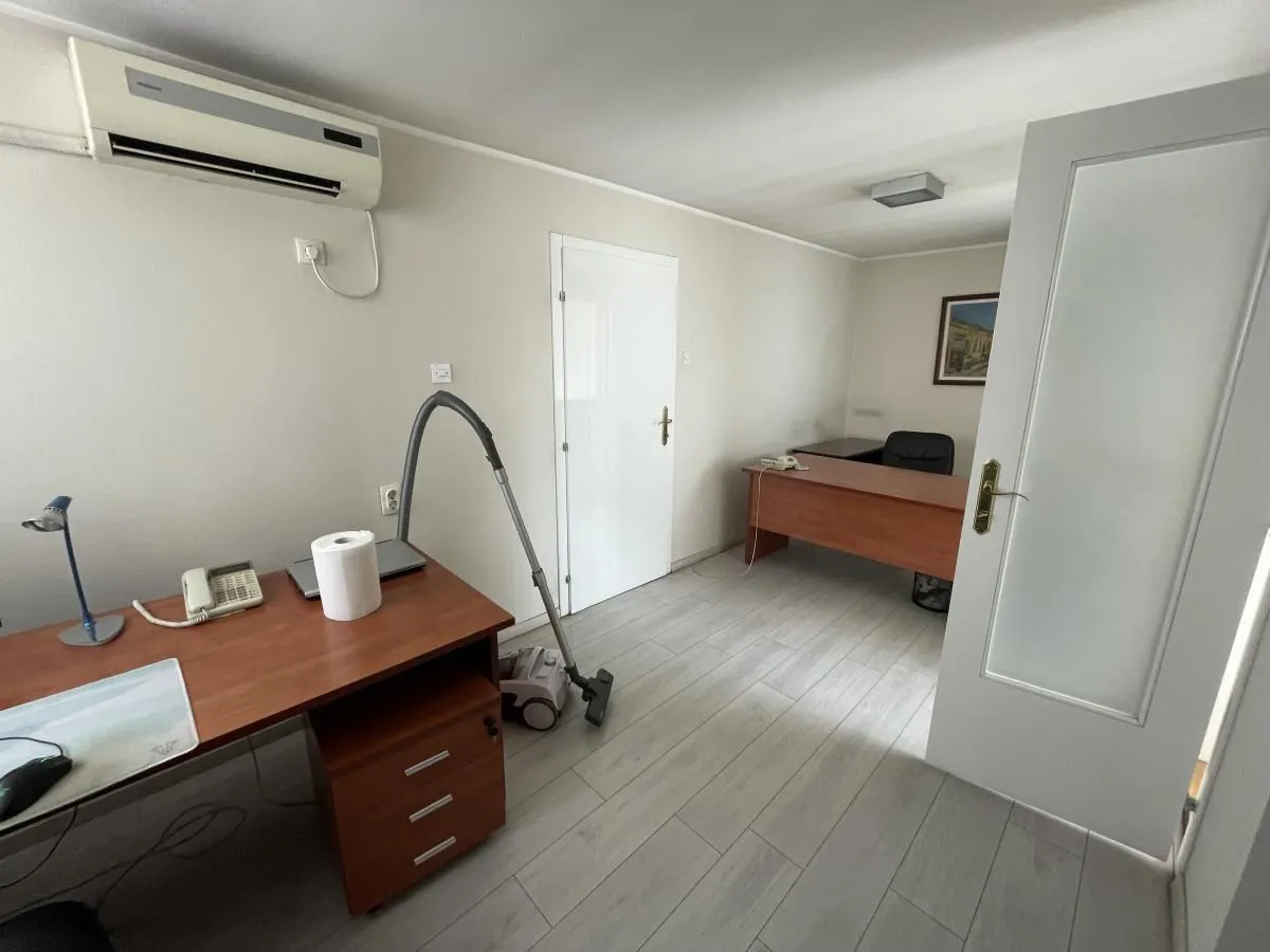 Rent, office space, 120m², Banatić, Novi Sad Sve Podlokacije