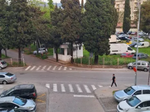 Izdavanje, jednosoban stan, 50m², Zagorič, Podgorica - image 12