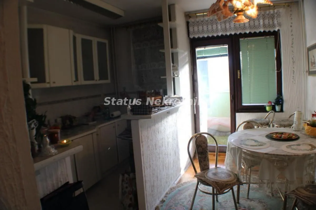 Prodaja, dvosoban stan, 64m², Novo naselje, Novi Sad