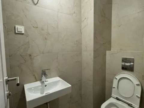 Izdavanje, trosoban stan, 64m², Tološka šuma, Podgorica - image 10