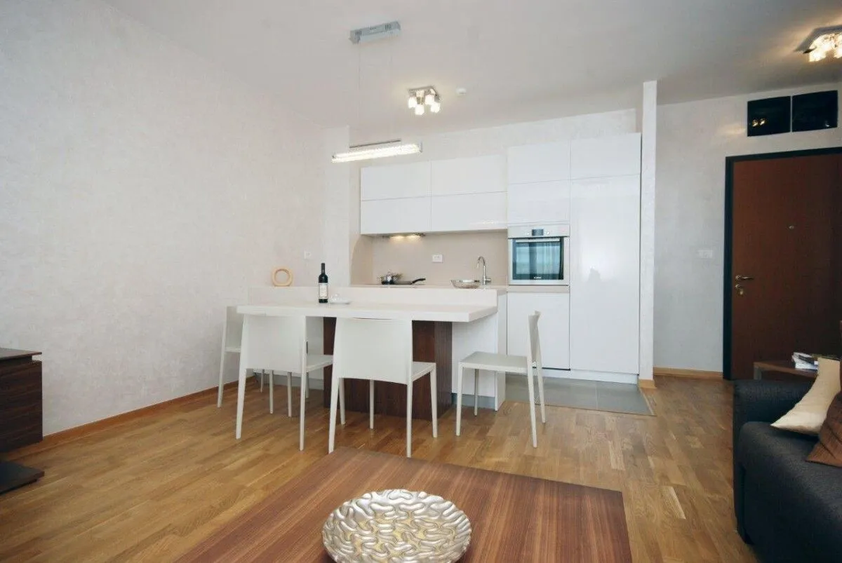 Izdavanje, dvosoban stan, 70m², City Kvart, Podgorica