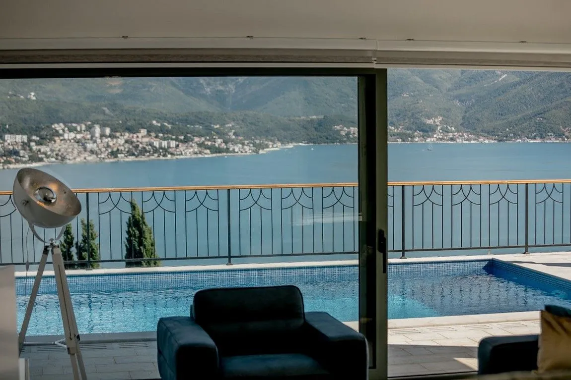 Prodaja, kuća, 236m², Njivice, Herceg Novi