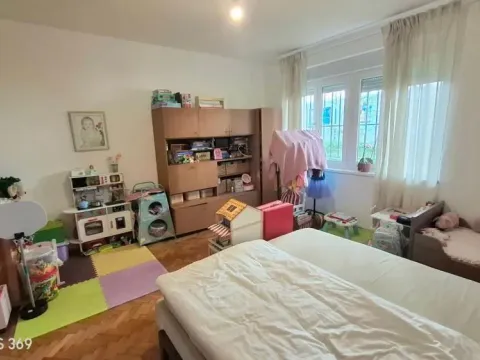 Prodaja, dvosoban stan, 49m², Zemun Gornji Grad, Zemun Sve Podlokacije - image 11