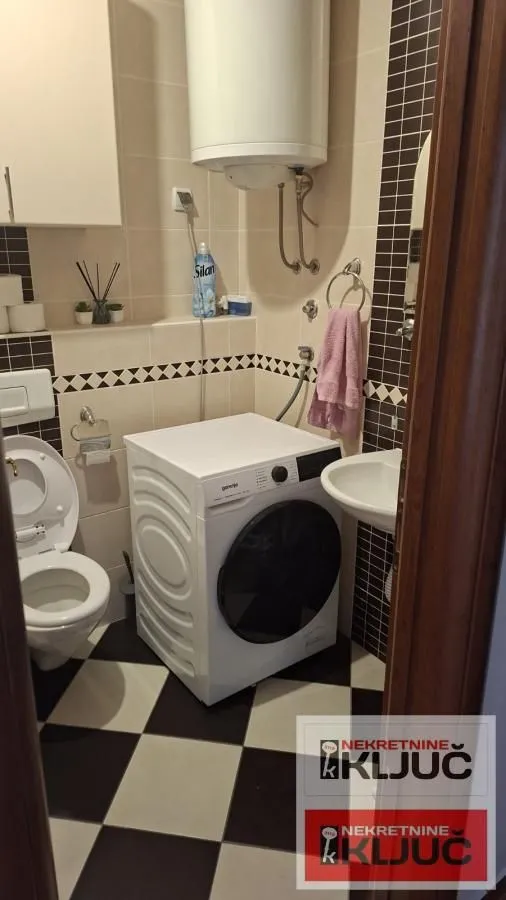 Izdavanje, jednosoban stan, 41m², Bulevar Oslobodjenja, Novi Sad Sve Podlokacije