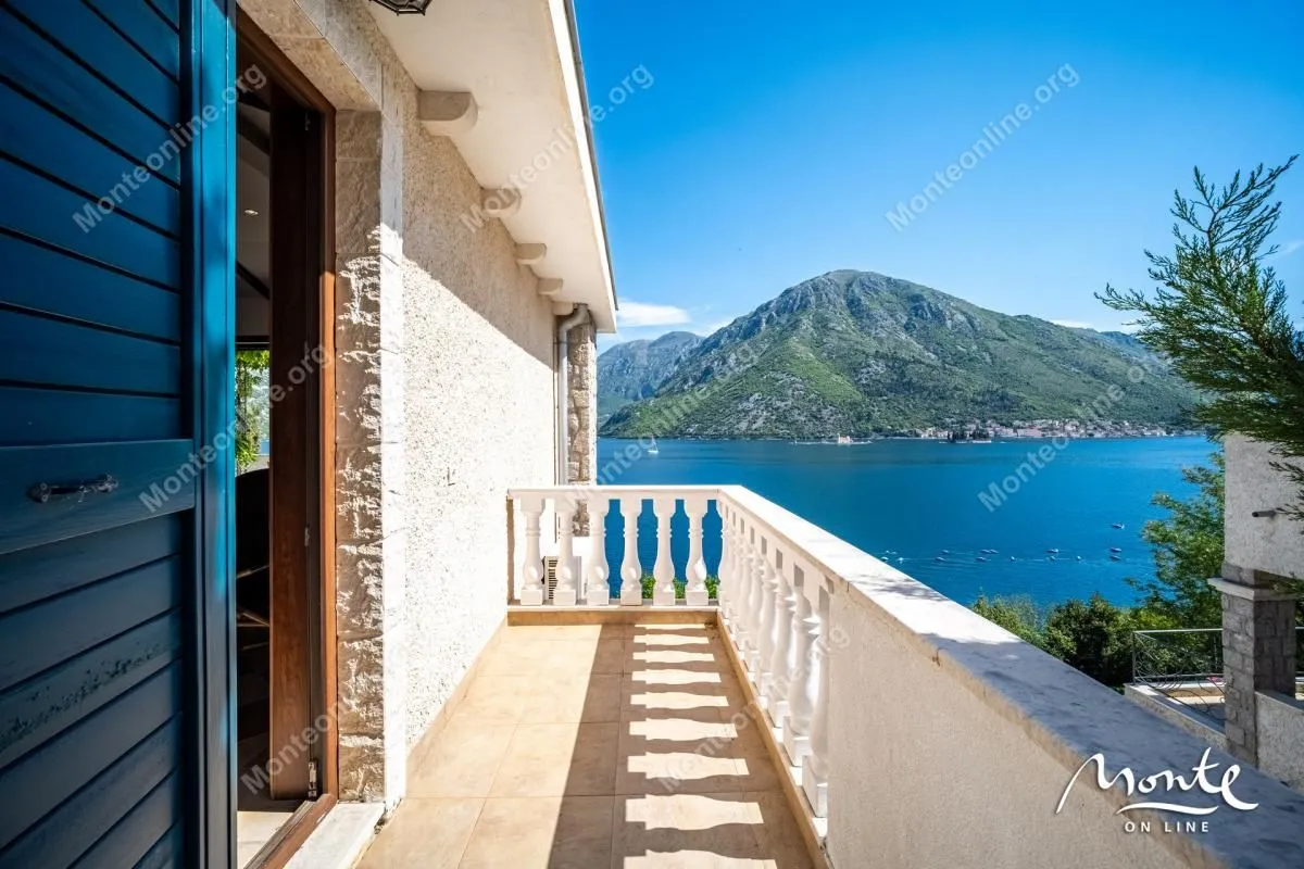 Prodaja, dvosoban stan, 92m², Kostanjica, Kotor