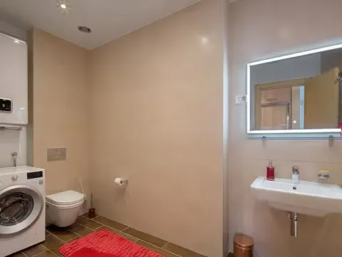 Sale, two bedroom apartment, 77m², Centar, Budva - image 2