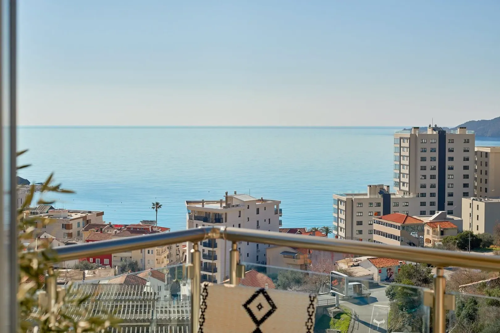 Prodaja, četvorosoban stan, 150m², Bečići, Budva