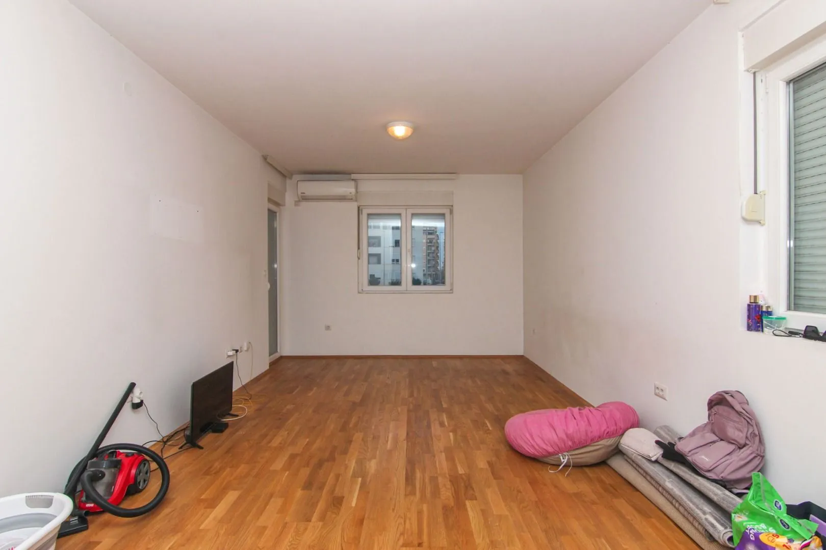 Izdavanje, stan, 50m², Stari Aerodrom, Podgorica