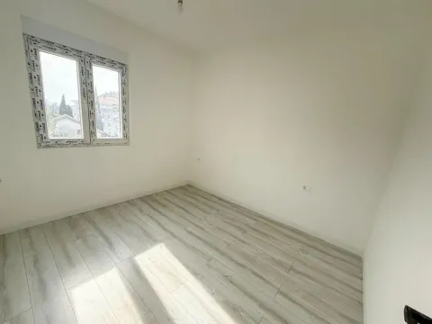 Prodaja, trosoban stan, 53m², Gorica C, Podgorica - image 6