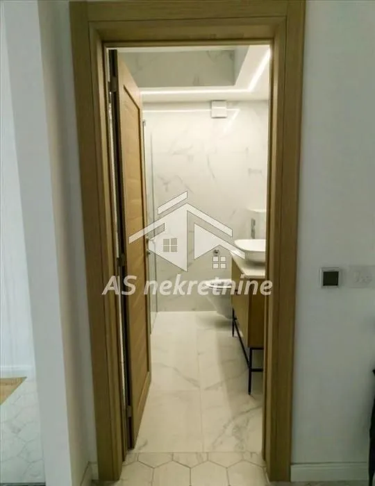 Rent, two bedroom apartment, 55m², Vračar Sve Podlokacije, Beograd