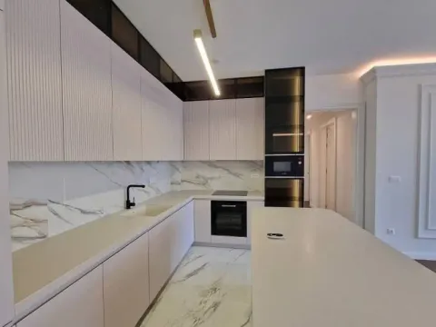 Izdavanje, petosoban stan, 147m², Slavija, Vračar Sve Podlokacije - image 4