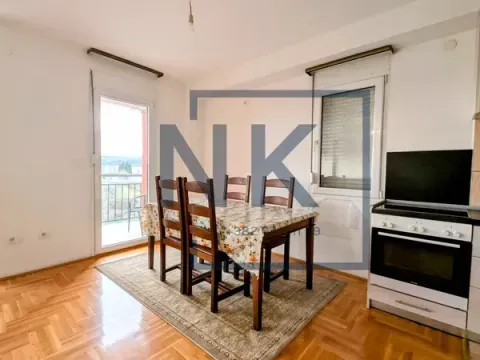 Izdavanje, trosoban stan, 92m², 1 maj, Podgorica - image 3