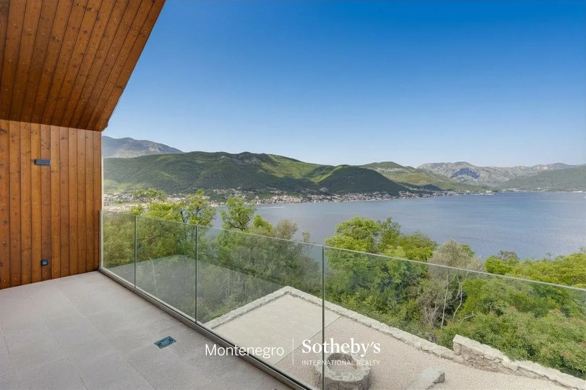Prodaja, stan, 339m², Tivat, Crna Gora