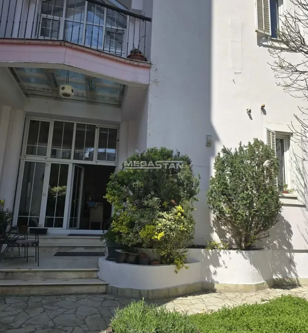 Sale, house, 815m², Vračar Sve Podlokacije, Beograd