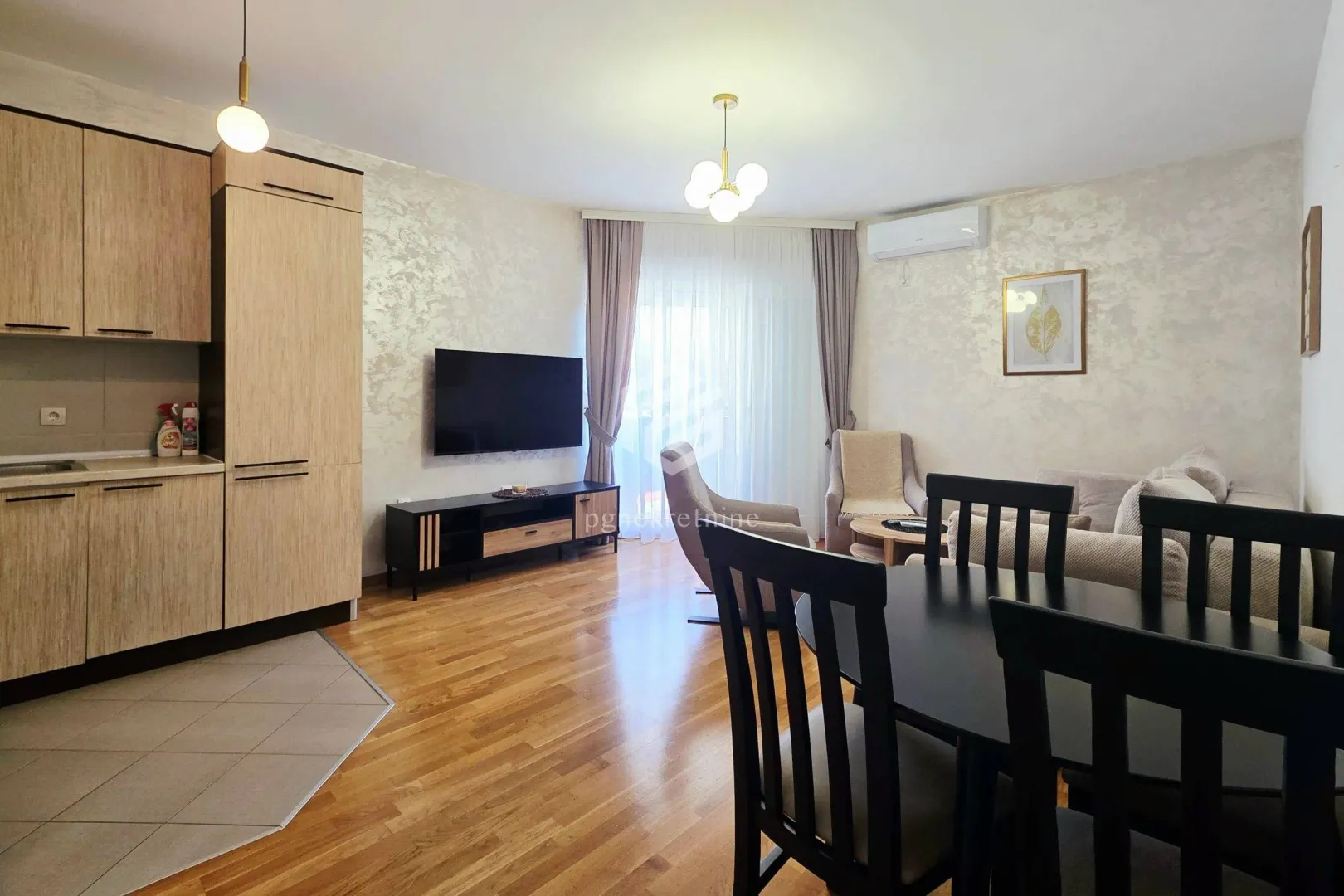 Izdavanje, dvosoban stan, 58m², Tuški Put, Podgorica