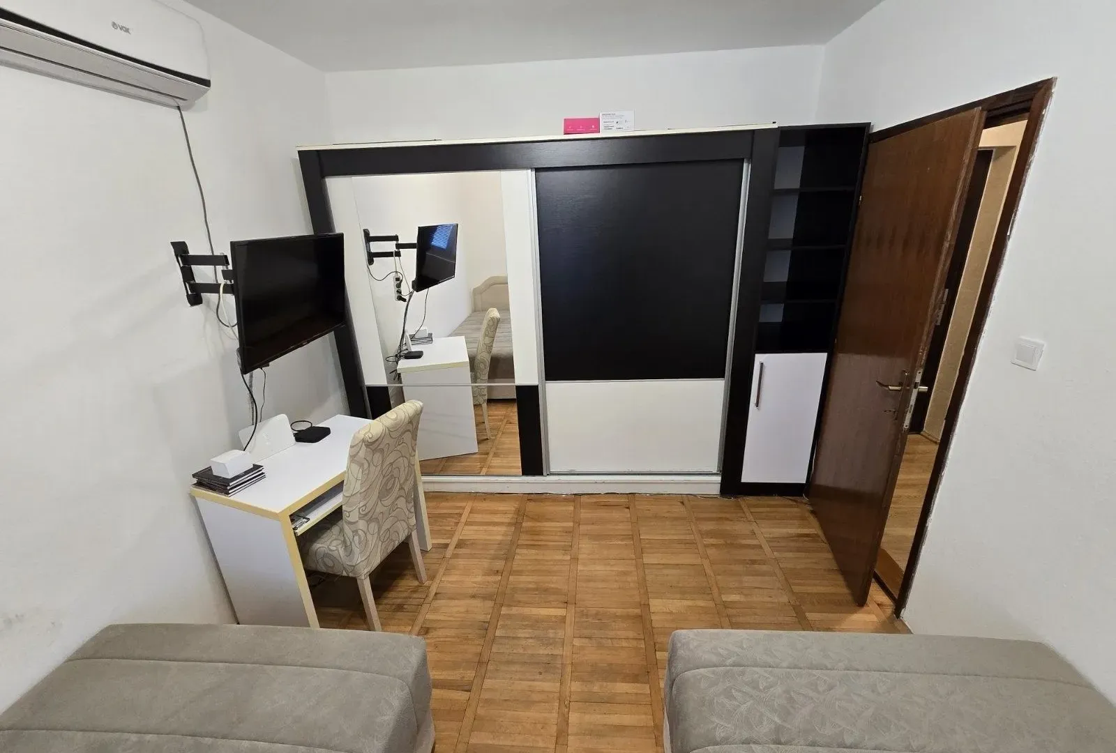 Izdavanje, trosoban stan, 80m², Gradiošnica, Tivat