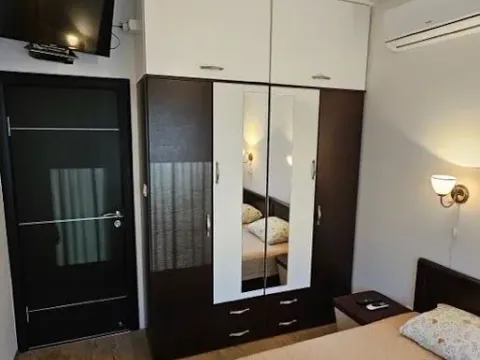 Sale, one bedroom apartment, 40m², Bečići, Budva - image 10