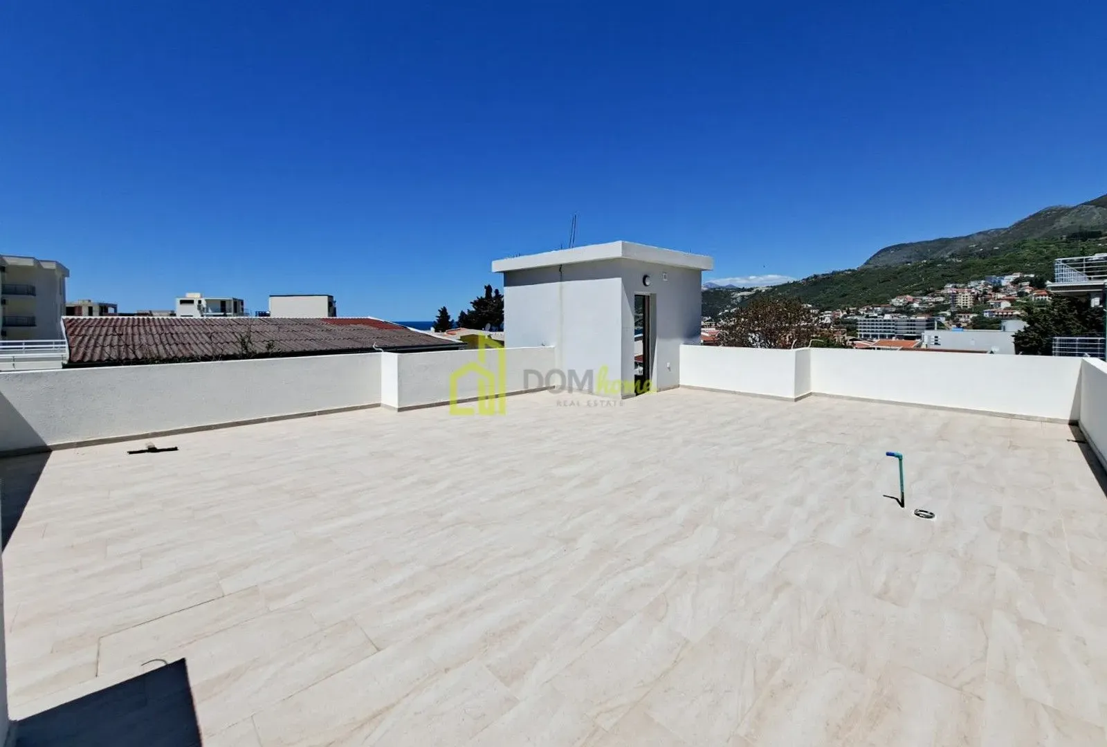 Rent, house, 170m², Bar, Crna Gora