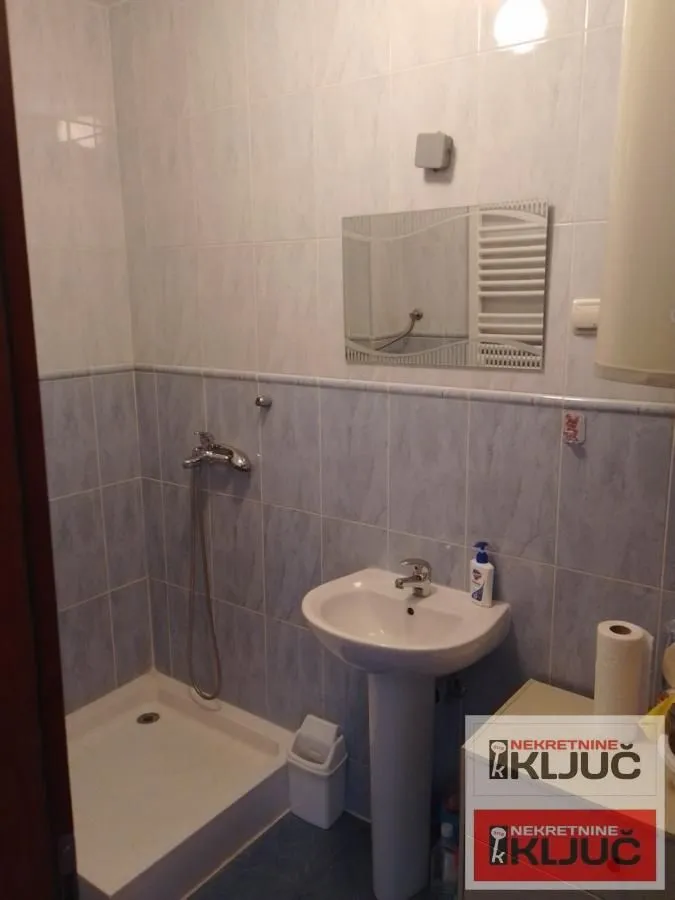 Prodaja, jednosoban stan, 28m², Bulevar Oslobodjenja, Novi Sad Sve Podlokacije