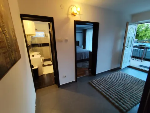 Rent, one bedroom apartment, 57m², Tološi, Podgorica - image 14