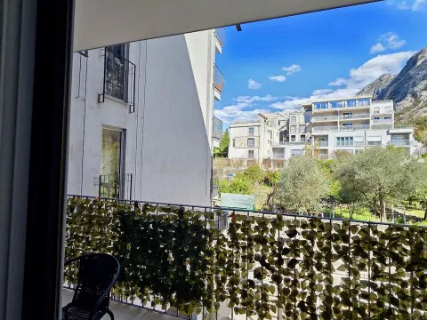 Rent, one bedroom apartment, 40m², Dobrota, Kotor - image 4