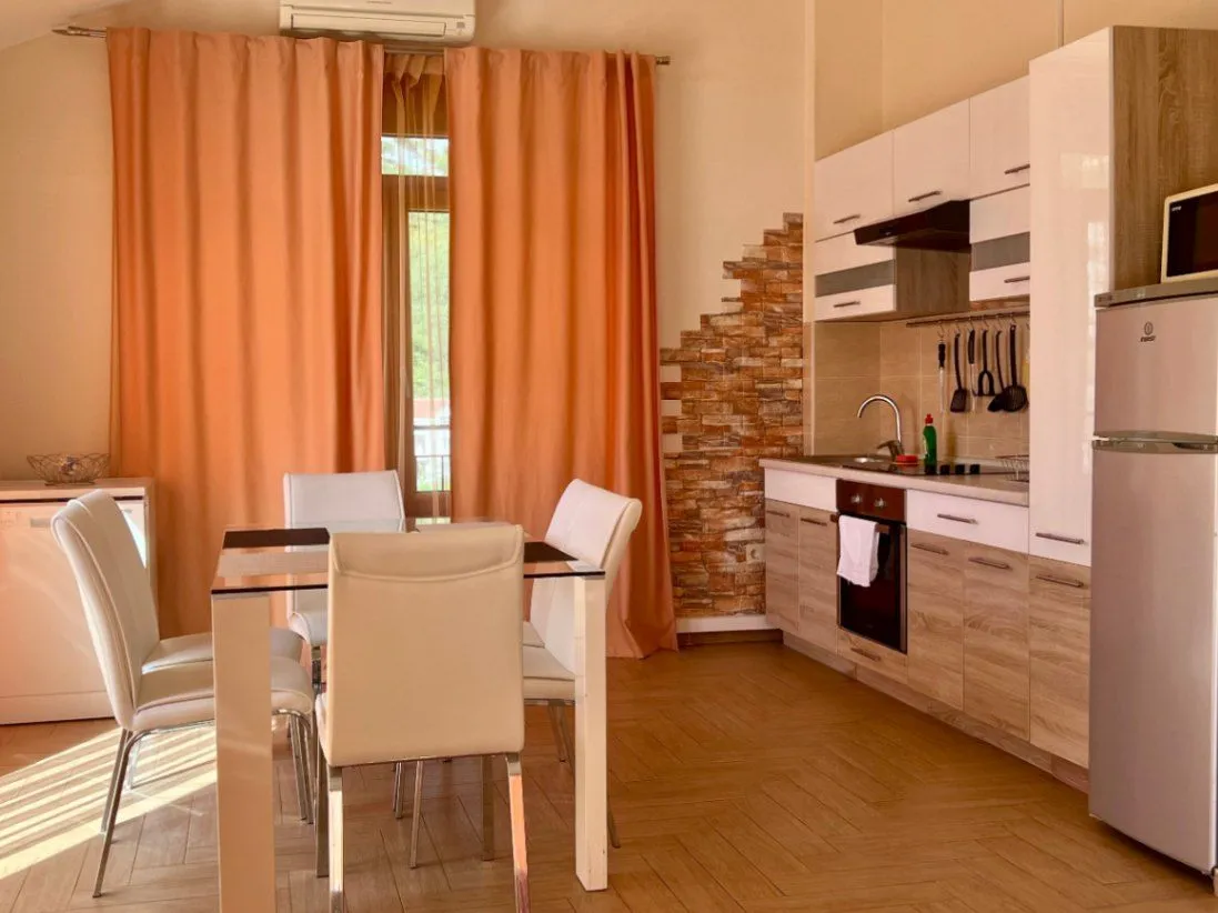 Prodaja, dvosoban stan, 78m², Donji Orahovac, Kotor