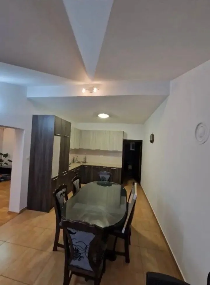Izdavanje, dvosoban stan, 115m², Tološi, Podgorica