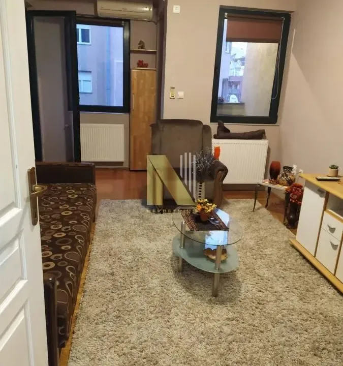 Izdavanje, dvosoban stan, 39m², Grbavica, Novi Sad Sve Podlokacije