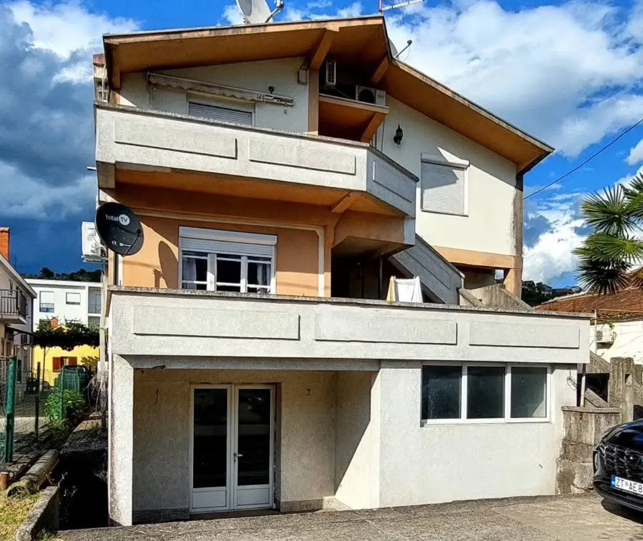 Prodaja, kuća, 266m², Podgorica, Crna Gora