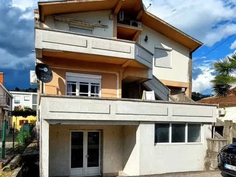 Prodaja, kuća, 266m², Podgorica, Crna Gora