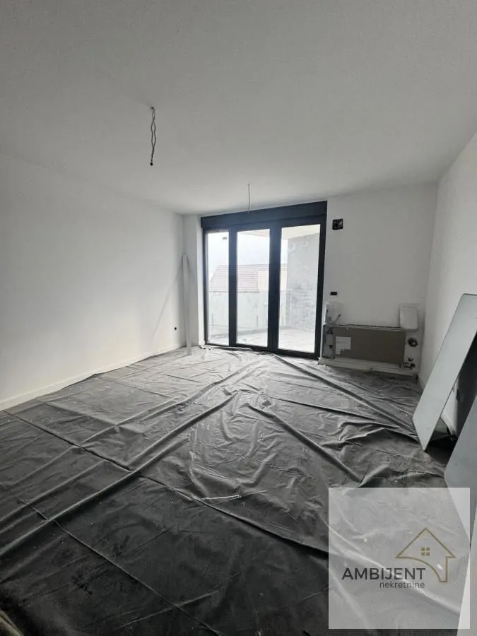Prodaja, trosoban stan, 85m², Novi Banovci, Stara Pazova