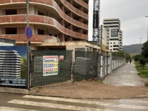 Prodaja, jednosoban stan, 54m², Centar, Bar - image 3