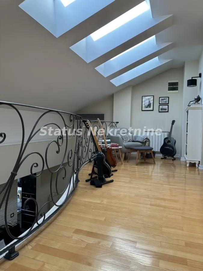 Prodaja, četvorosoban stan, 134m², Grbavica, Novi Sad Sve Podlokacije