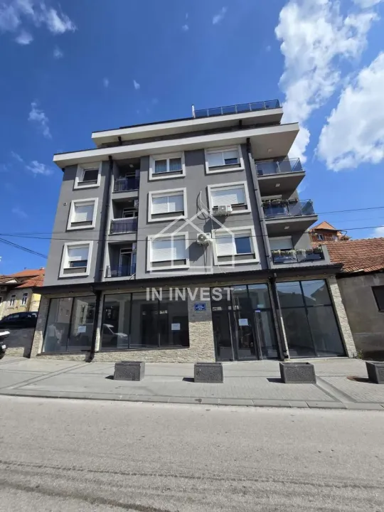 Rent, office space, 169m², Užice, Srbija