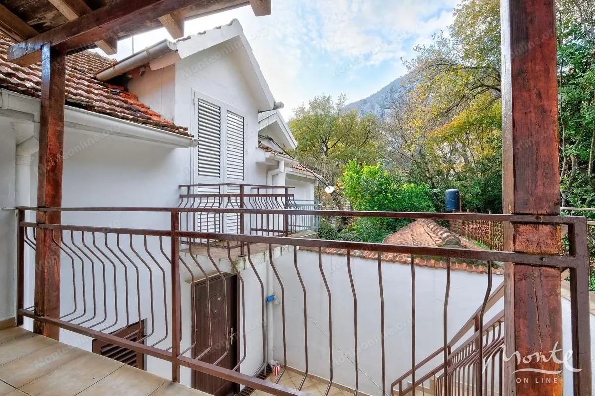 Prodaja, kuća, 67m², Orahovac, Kotor