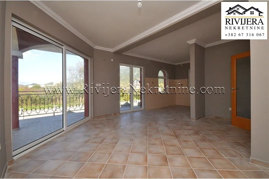 Prodaja, dvosoban stan, 80m², Radanovići, Kotor