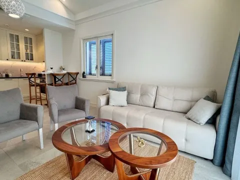 Sale, one bedroom apartment, 56m², Luštica, Tivat - image 2