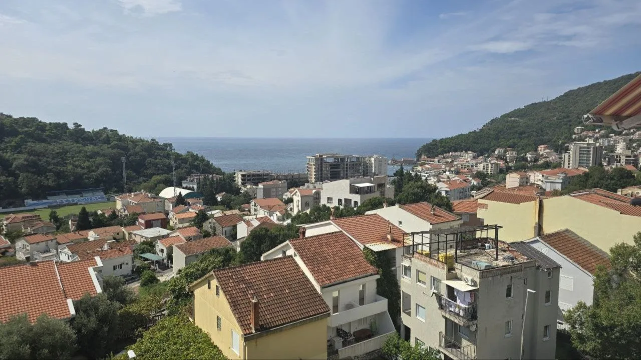 Sale, two bedroom apartment, 74m², Petrovac, Budva