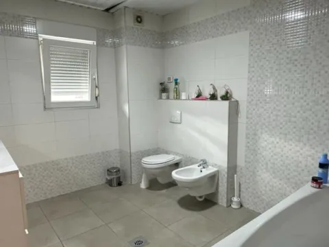 Izdavanje, dvosoban stan, 120m², City Kvart, Podgorica - image 9