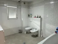 Izdavanje, dvosoban stan, 120m², City Kvart, Podgorica - image 9