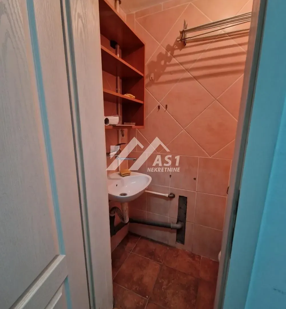 Rent, office space, 10m², Detelinara, Novi Sad Sve Podlokacije