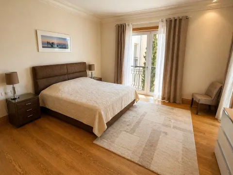 Izdavanje, dvosoban stan, 125m², Tivat, Crna Gora - image 7