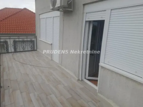 Prodaja, kuća, 220m², Bečmen, Surčin - image 15