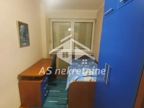 Izdavanje, trosoban stan, 70m², Novi Beograd Blok 33, Novi Beograd Sve Podlokacije - image 9