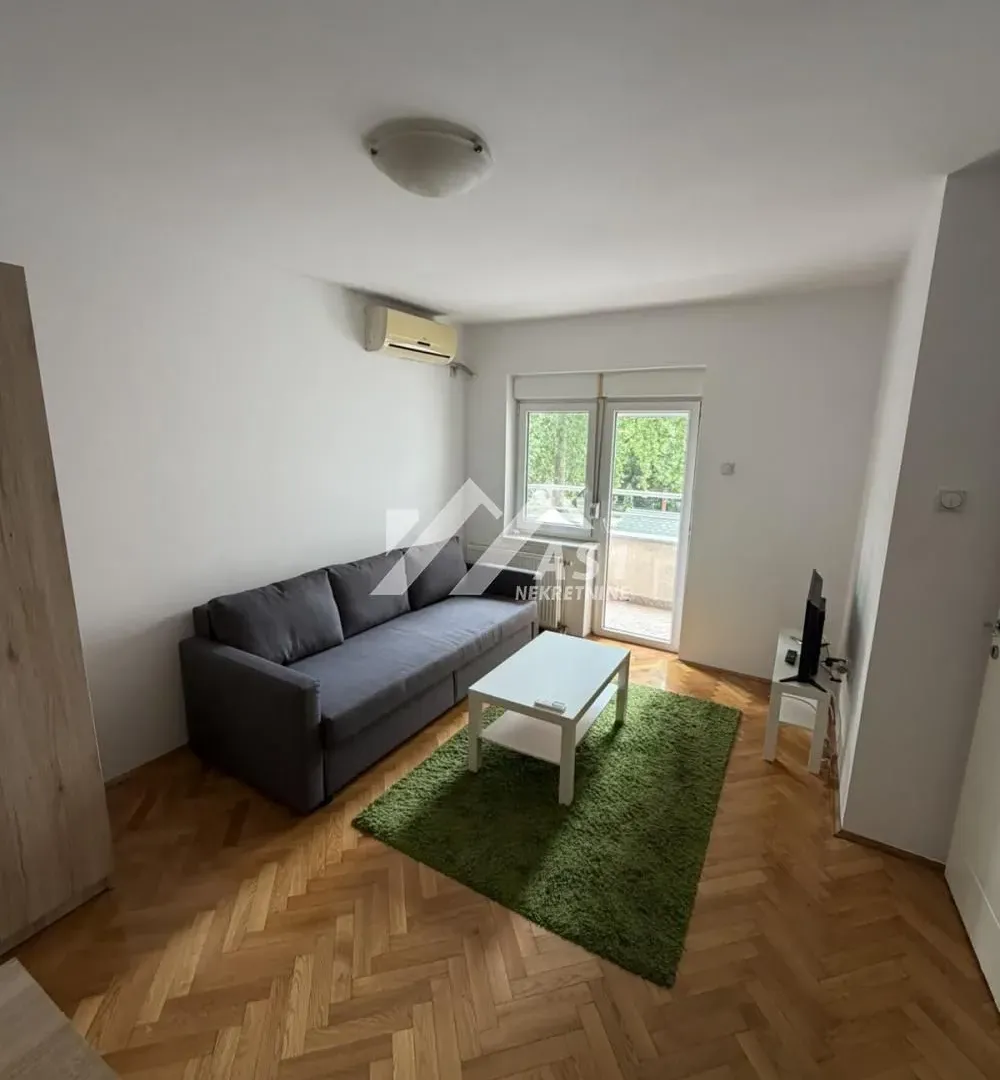Rent, one bedroom apartment, 37m², Grbavica, Novi Sad Sve Podlokacije