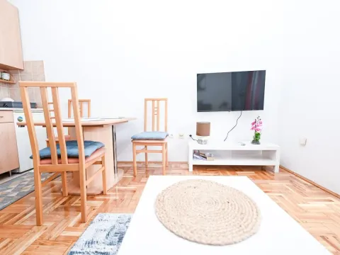 Rent, studio apartment, 28m², Krivi Most, Podgorica - image 7