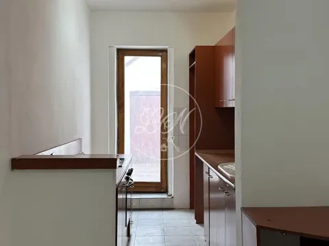 Izdavanje, trosoban stan, 103m², Zemun Centar, Zemun Sve Podlokacije - image 5